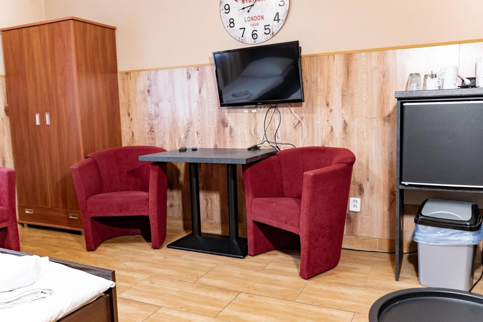 Hotel Taurus Острава Экстерьер фото