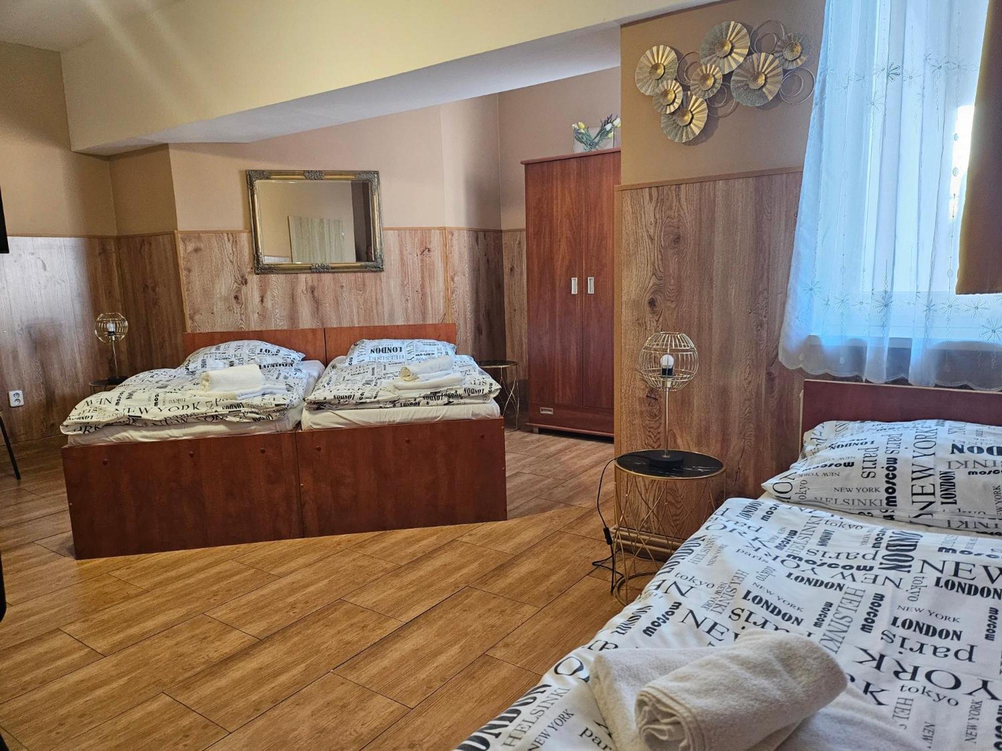 Hotel Taurus Острава Экстерьер фото