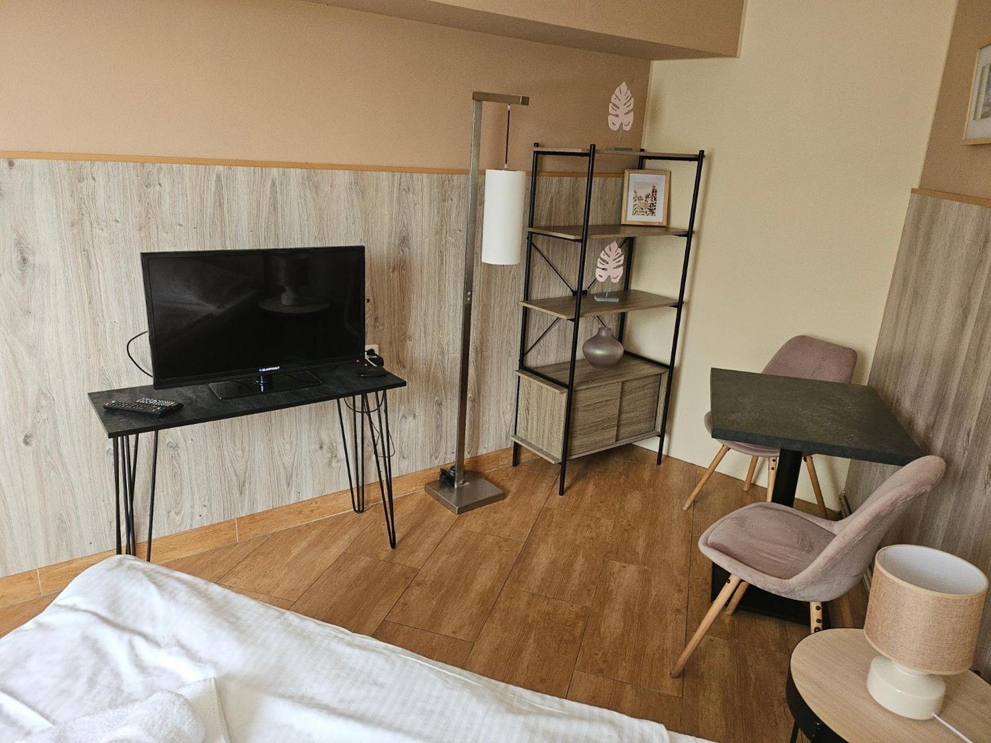 Hotel Taurus Острава Экстерьер фото